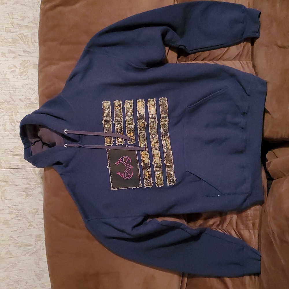 Women's Realtree hoodie size M